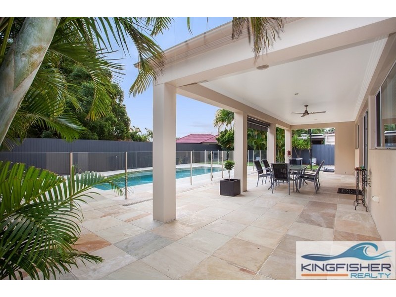 111 Dunlin Drive, Burleigh Waters QLD 4220