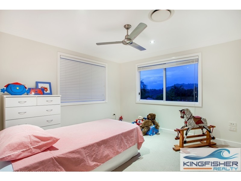 111 Dunlin Drive, Burleigh Waters QLD 4220