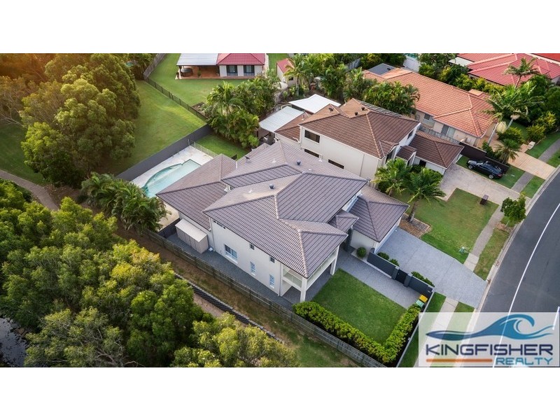 111 Dunlin Drive, Burleigh Waters QLD 4220