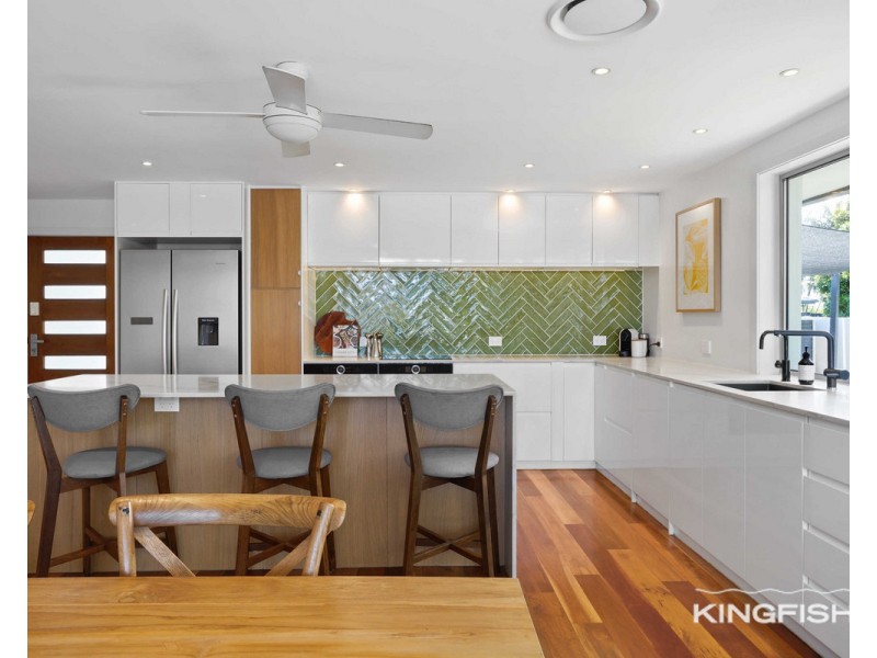 99 Burleigh Street, Burleigh Waters QLD 4220