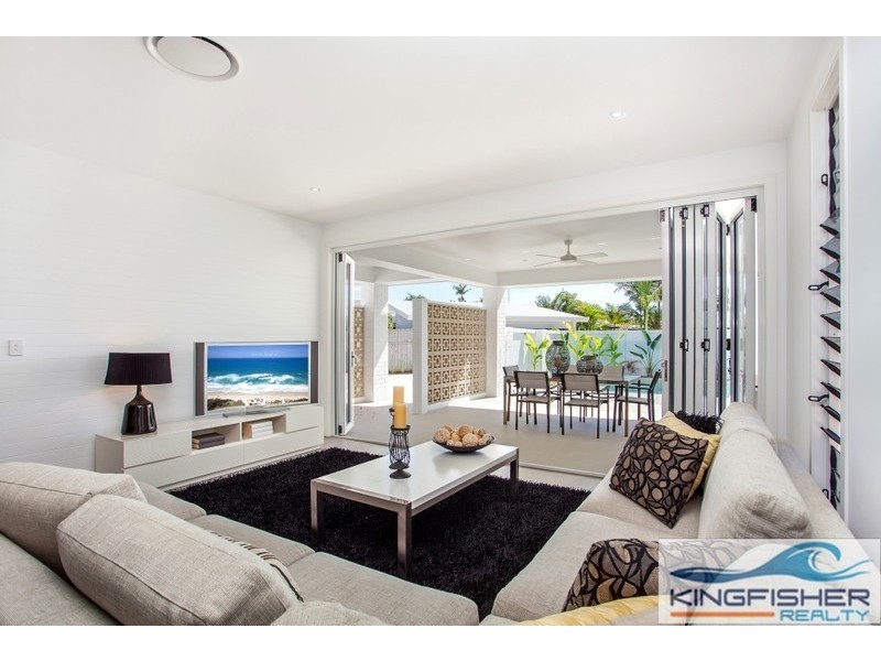 28 Babbler Court, Burleigh Waters QLD 4220