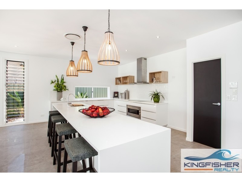 28 Babbler Court, Burleigh Waters QLD 4220
