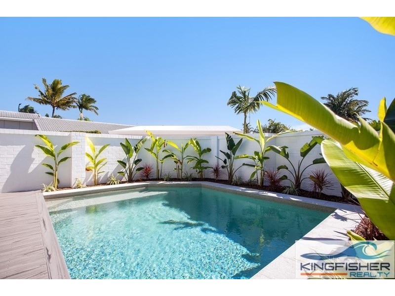 28 Babbler Court, Burleigh Waters QLD 4220
