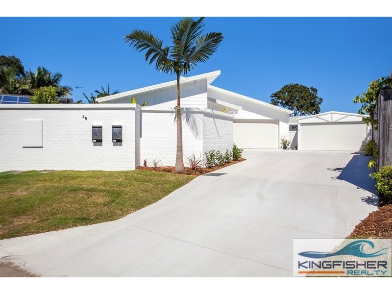 28 Babbler Court, Burleigh Waters QLD 4220