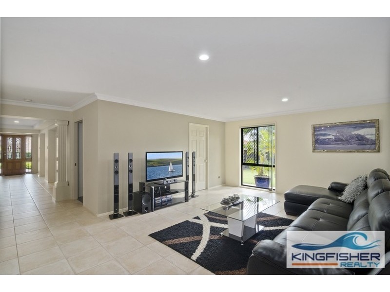 2 Tobago Court, Burleigh Waters QLD 4220
