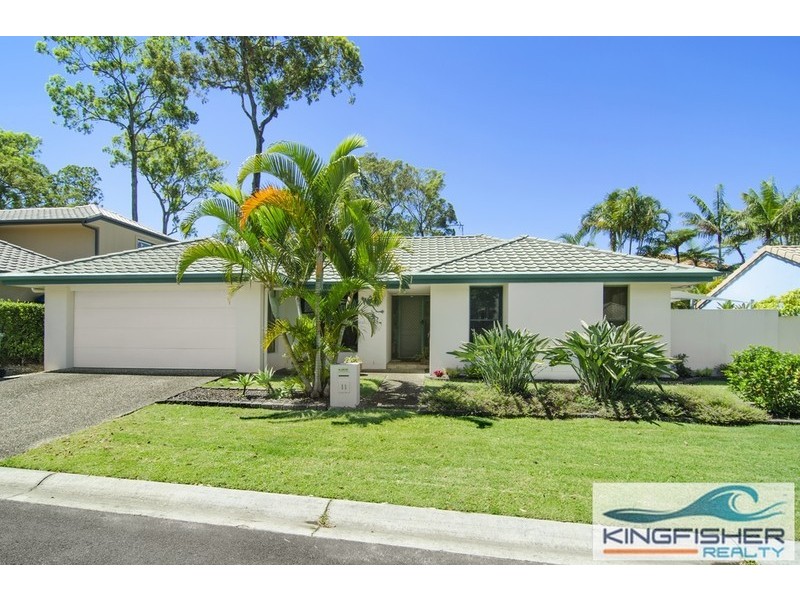 11 Casablanca Court, Burleigh Waters QLD 4220