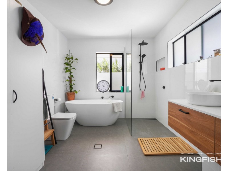 1/12 Elder Entrance, Burleigh Heads QLD 4220