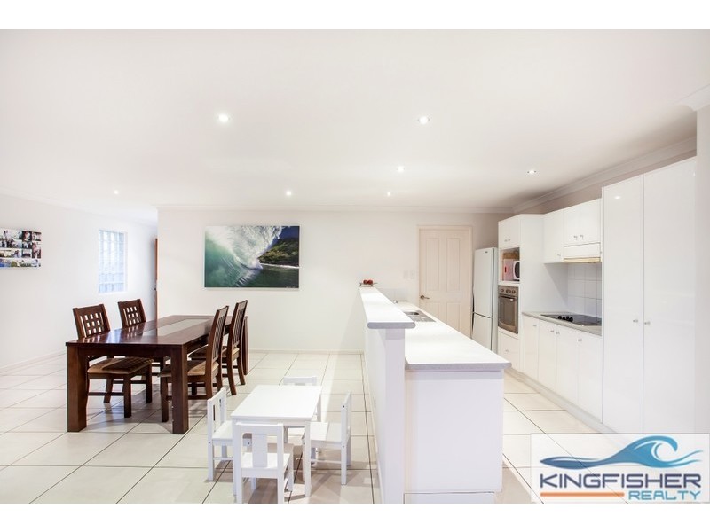 31 Rainbird Close, Burleigh Waters QLD 4220