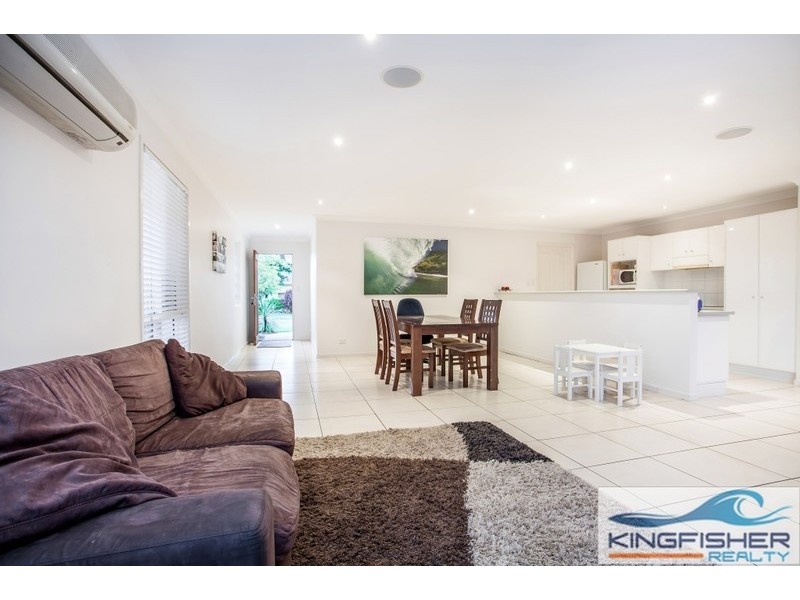 31 Rainbird Close, Burleigh Waters QLD 4220