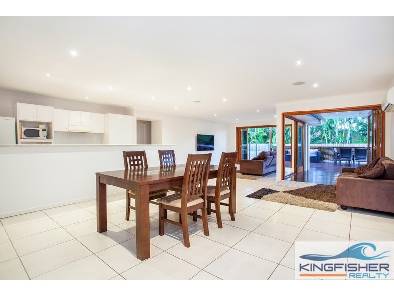 31 Rainbird Close, Burleigh Waters QLD 4220