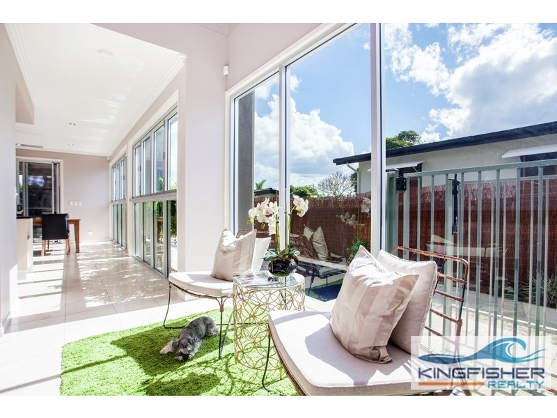 42 Symonds Road, Burleigh Heads QLD 4220