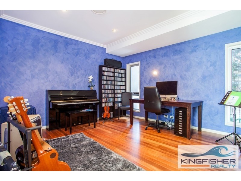 42 Symonds Road, Burleigh Heads QLD 4220