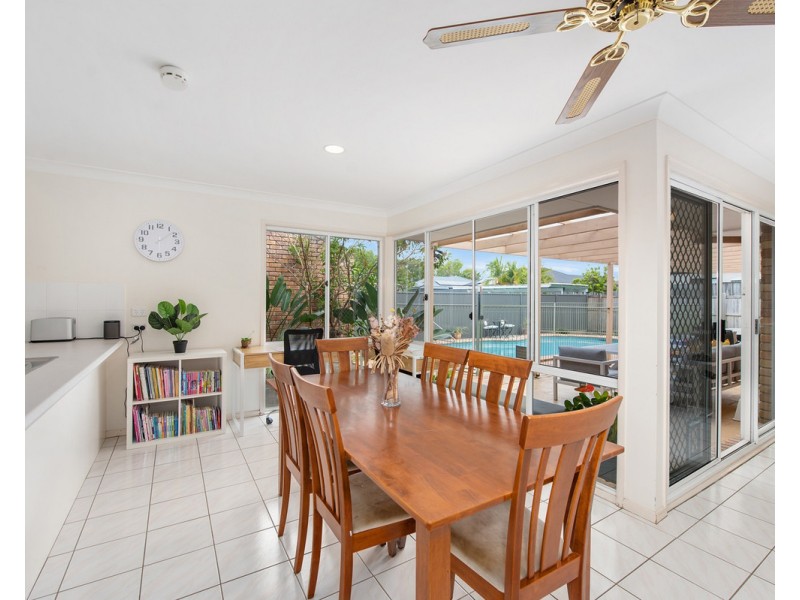 16 Wedgebill Parade, Burleigh Waters QLD 4220