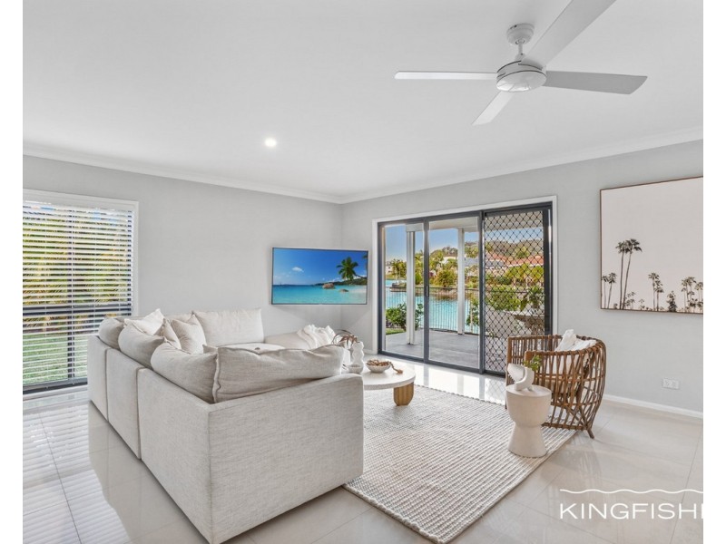 166 Dunlin Drive, Burleigh Waters QLD 4220