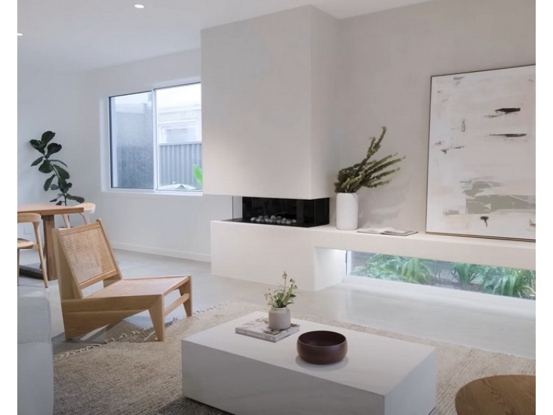 17A Sandpiper Drive, Burleigh Waters QLD 4220