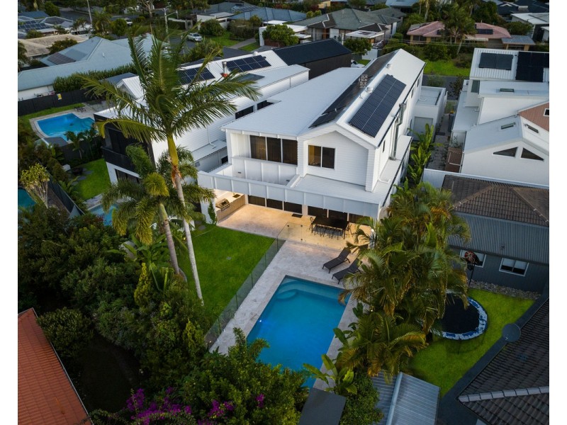 17A Sandpiper Drive, Burleigh Waters QLD 4220