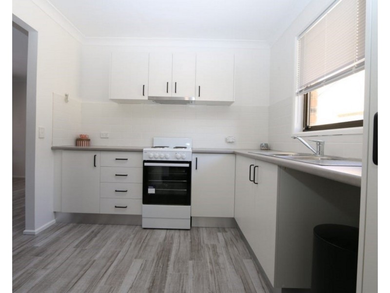 1/6 Corunna Crescent, Ashmore QLD 4214