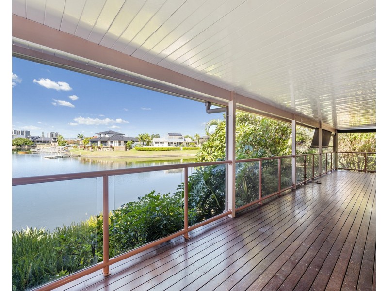 16 Wyuna Street, Broadbeach Waters QLD 4218