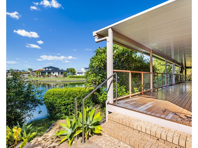 16 Wyuna Street, Broadbeach Waters QLD 4218