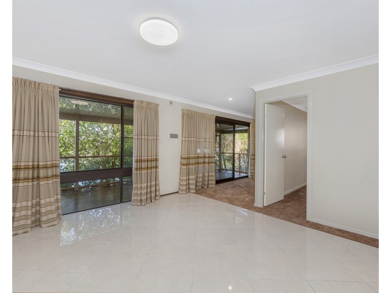 16 Wyuna Street, Broadbeach Waters QLD 4218
