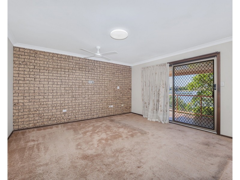 16 Wyuna Street, Broadbeach Waters QLD 4218