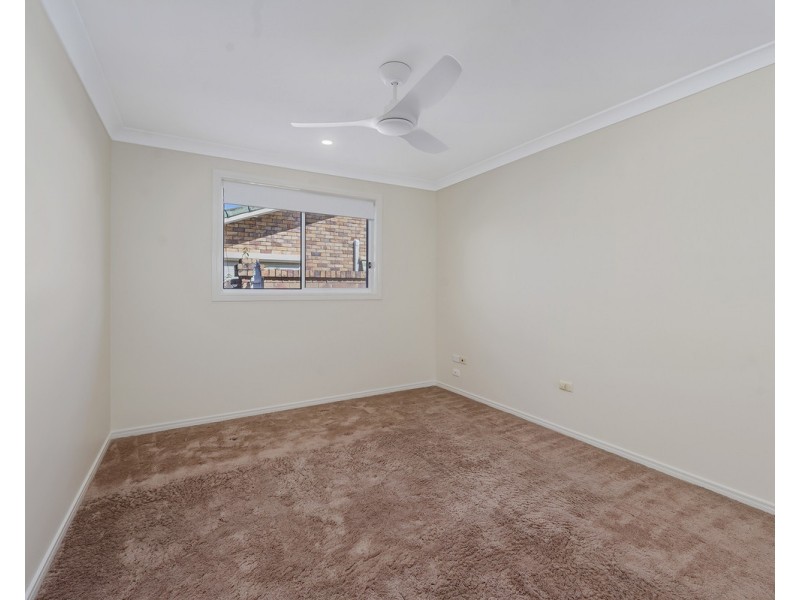 16 Wyuna Street, Broadbeach Waters QLD 4218