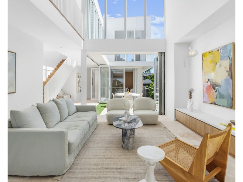 1/8 Marlin Court, Palm Beach QLD 4221