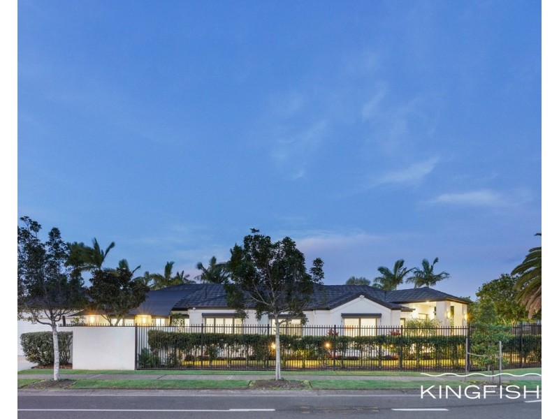 154 Dunlin Drive, Burleigh Waters QLD 4220