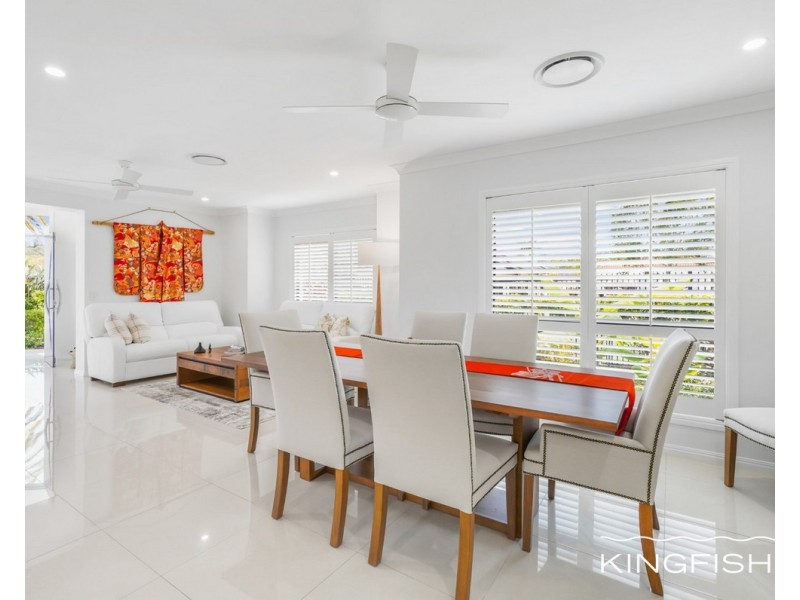 154 Dunlin Drive, Burleigh Waters QLD 4220