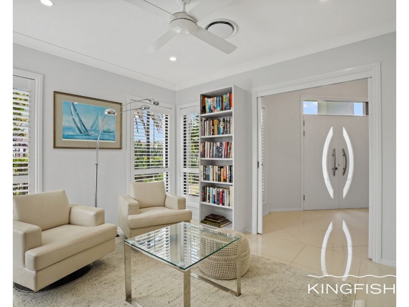 154 Dunlin Drive, Burleigh Waters QLD 4220