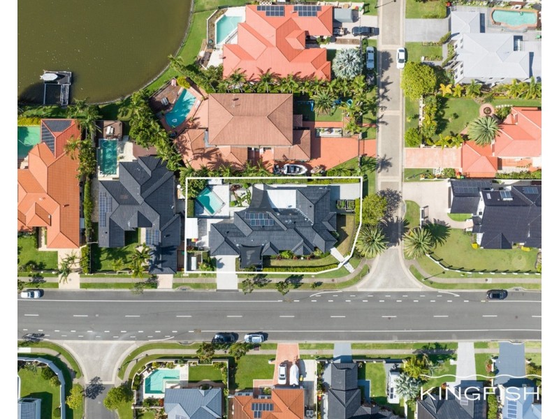 154 Dunlin Drive, Burleigh Waters QLD 4220