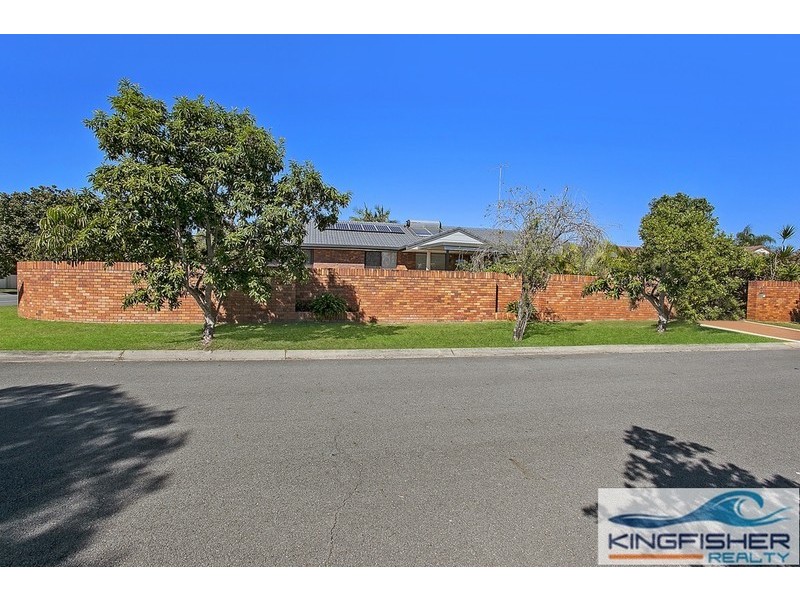 2 Wagtail Court, Burleigh Waters QLD 4220