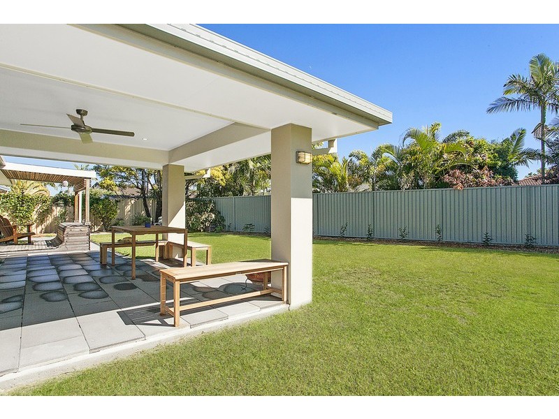 11 Jabiru Avenue, Burleigh Waters QLD 4220