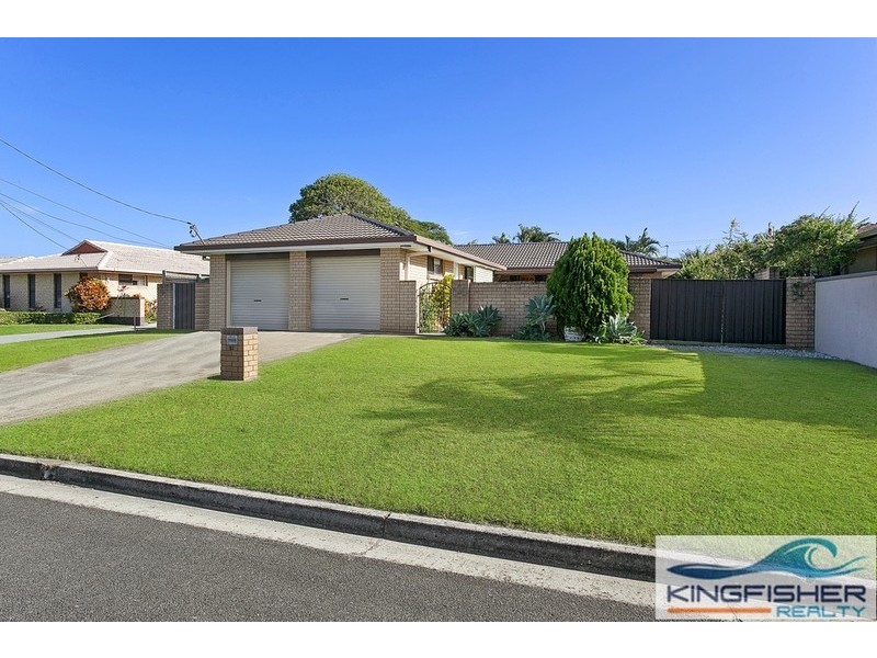 21 Kestrel Drive, Burleigh Waters QLD 4220
