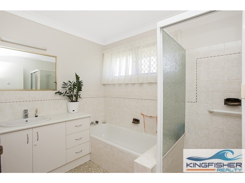 21 Kestrel Drive, Burleigh Waters QLD 4220