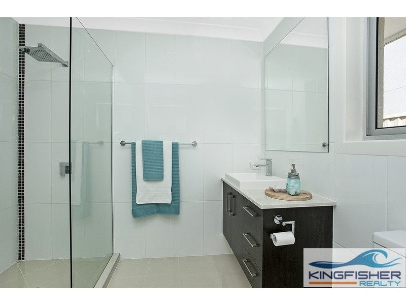 5 Warrina Crescent, Burleigh Waters QLD 4220