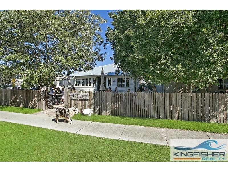 5 Warrina Crescent, Burleigh Waters QLD 4220