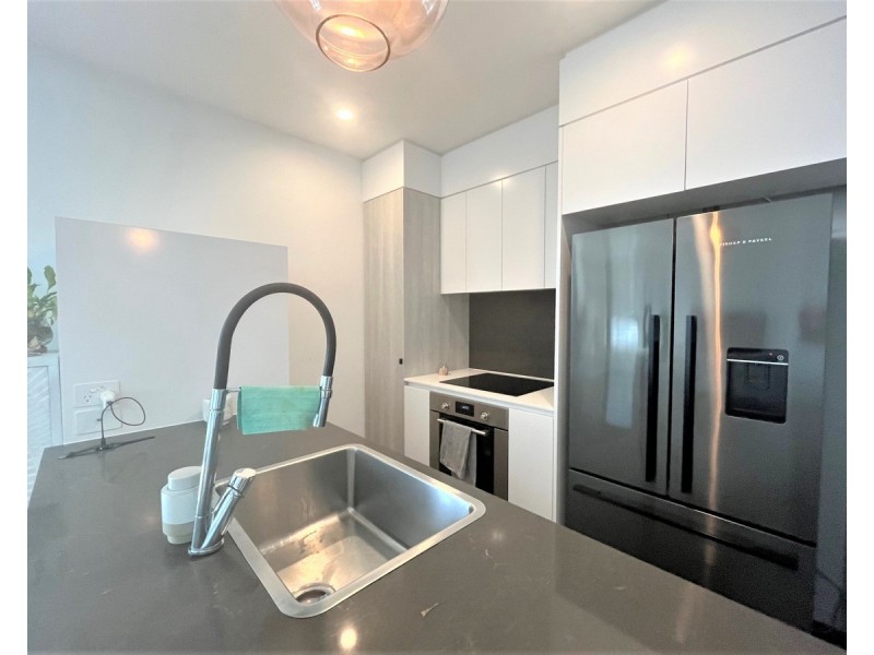 21/70-72 The Esplanade, Burleigh Heads QLD 4220