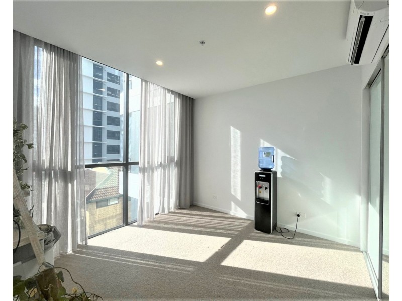 21/70-72 The Esplanade, Burleigh Heads QLD 4220