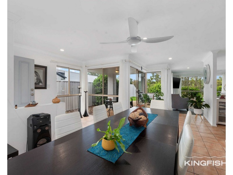 18 Rainbird Close, Burleigh Waters QLD 4220