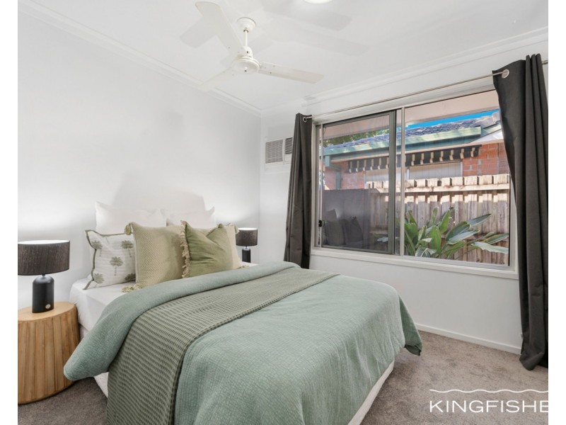 8 Park Avenue, Broadbeach Waters QLD 4218