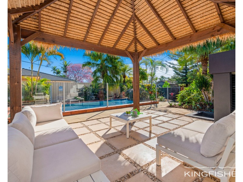 8 Park Avenue, Broadbeach Waters QLD 4218