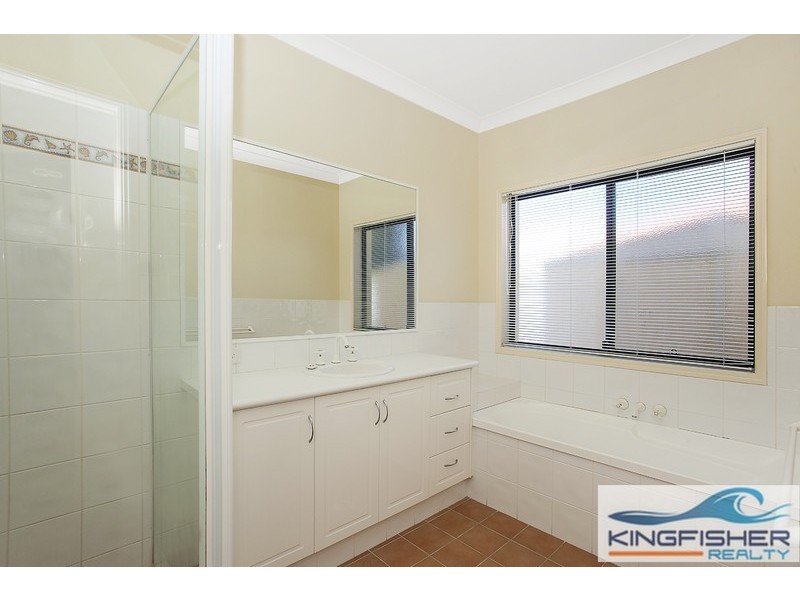 132 Dunlin Drive, Burleigh Waters QLD 4220