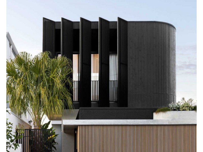 8B Marlin Court, Palm Beach QLD 4221