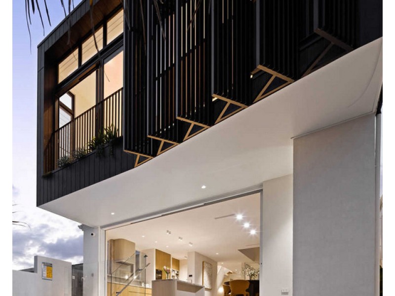 8B Marlin Court, Palm Beach QLD 4221