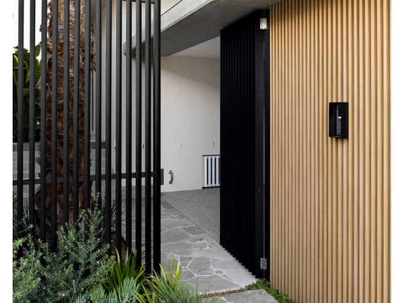 8B Marlin Court, Palm Beach QLD 4221