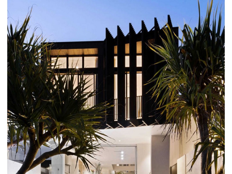 8B Marlin Court, Palm Beach QLD 4221