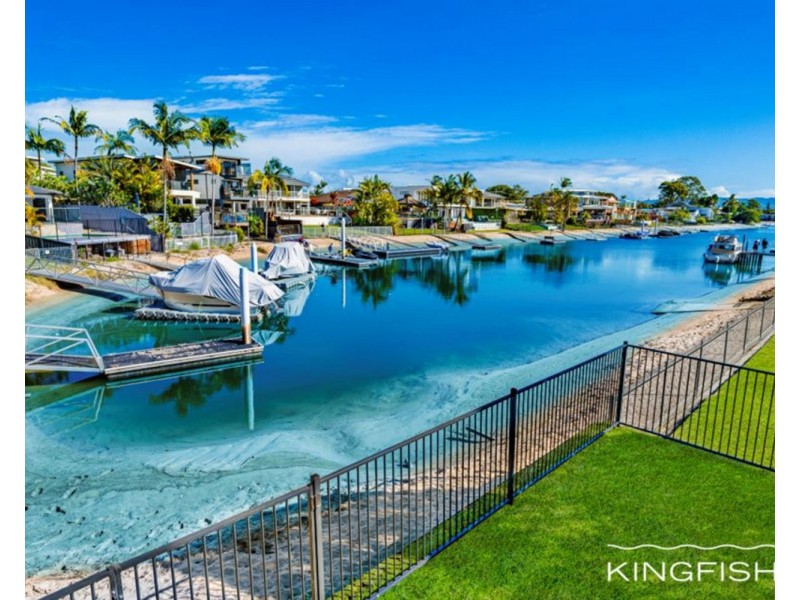8 Park Avenue, Broadbeach Waters QLD 4218