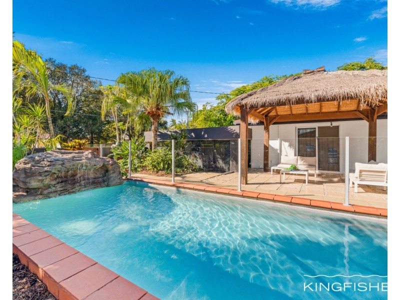8 Park Avenue, Broadbeach Waters QLD 4218