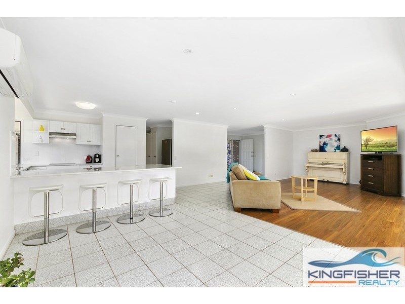 36 Pintail Crescent, Burleigh Waters QLD 4220